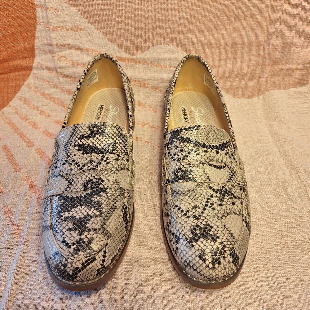 Skechers Layla-Sly Snake embossed loafers multicolor 8.5M